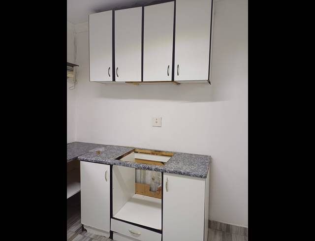 1 BEDROOM HOUSE TO LET IN BAYVIEW